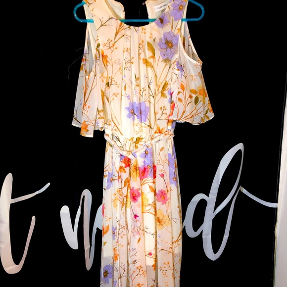 Calvin Klein Dresses & Skirts - Calvin Klein Floral Cold Shoulder Maxi Chiffon
